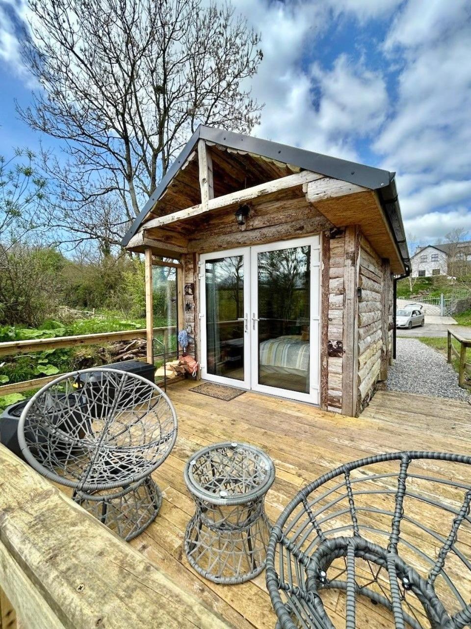 Riverside Cabin Limerick Junction Eksteriør bilde
