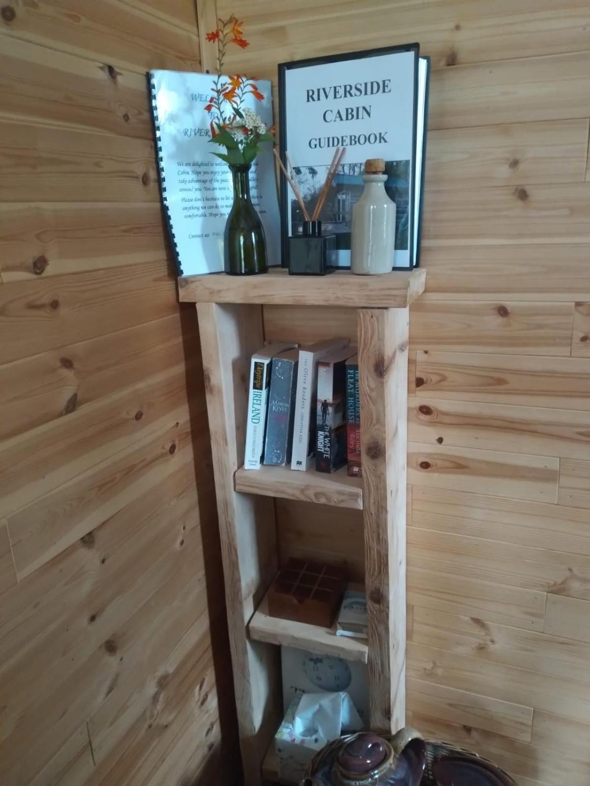 Riverside Cabin Limerick Junction Eksteriør bilde