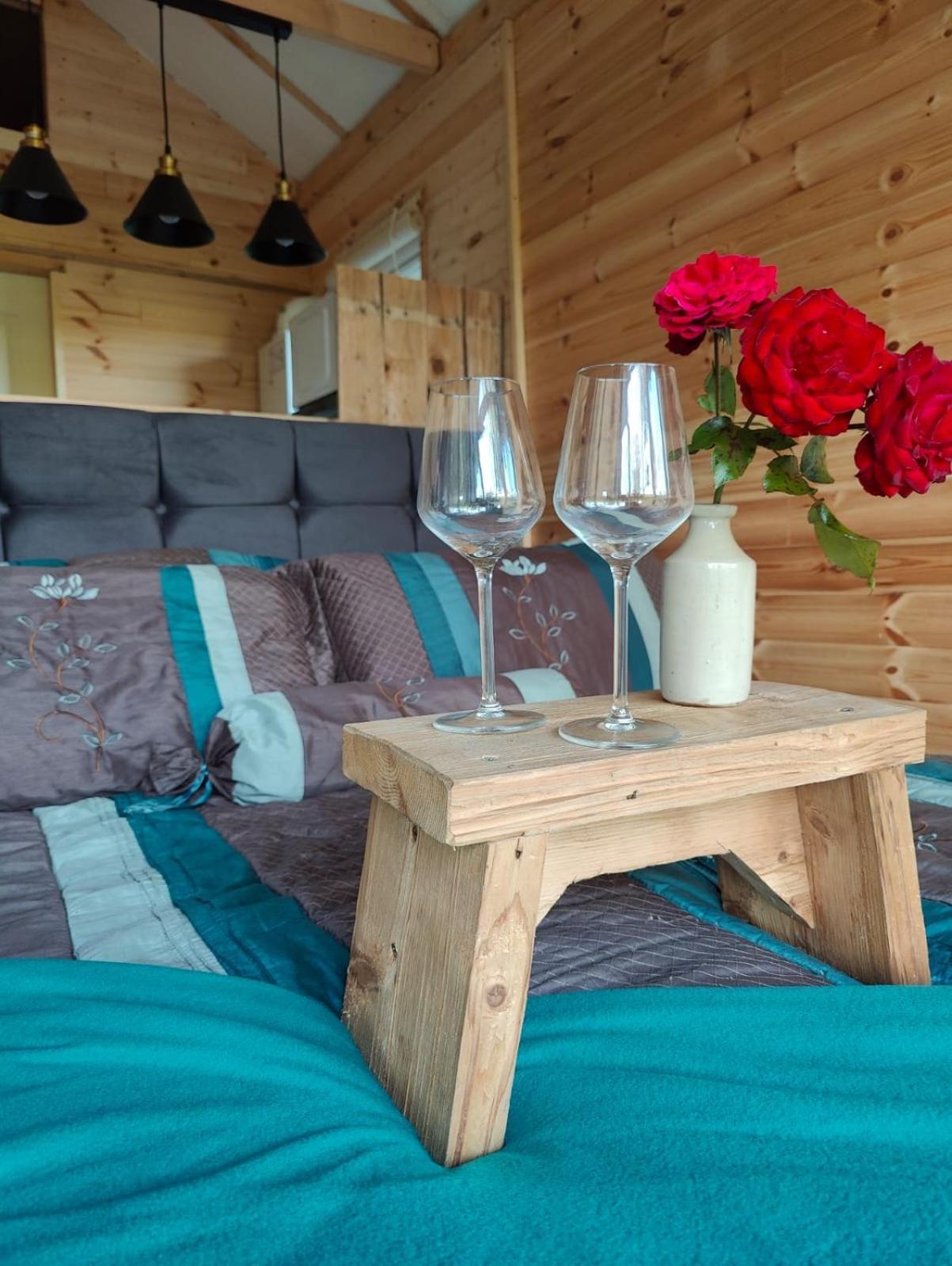 Riverside Cabin Limerick Junction Eksteriør bilde